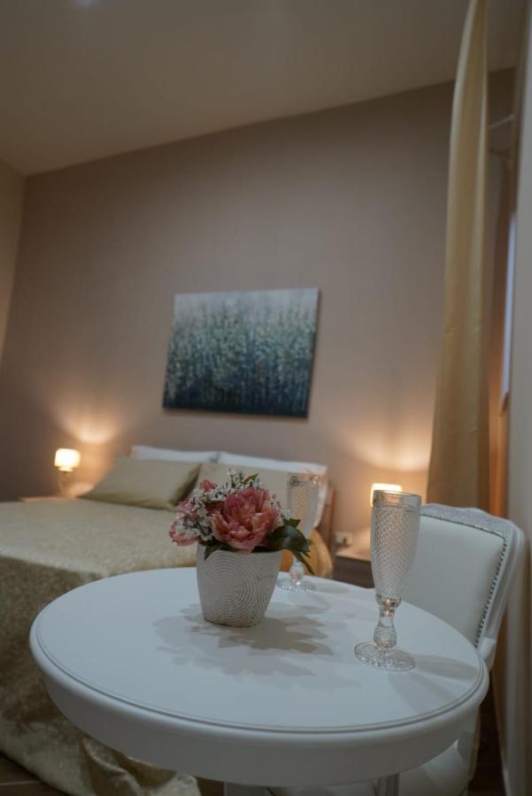 La Mimosa B&B เนเปิลส์ ภายนอก รูปภาพ