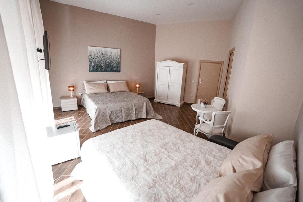 La Mimosa B&B เนเปิลส์ ภายนอก รูปภาพ