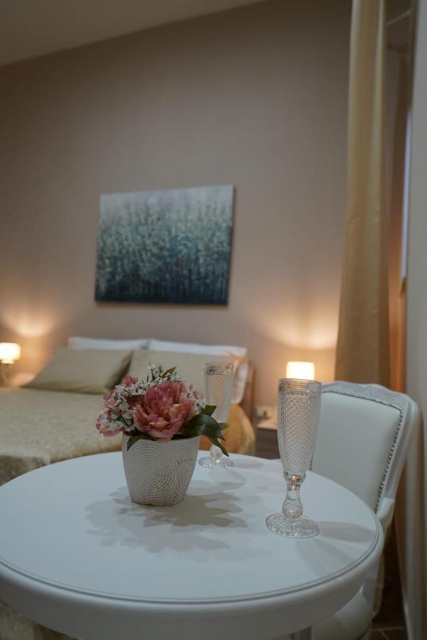 La Mimosa B&B เนเปิลส์ ภายนอก รูปภาพ